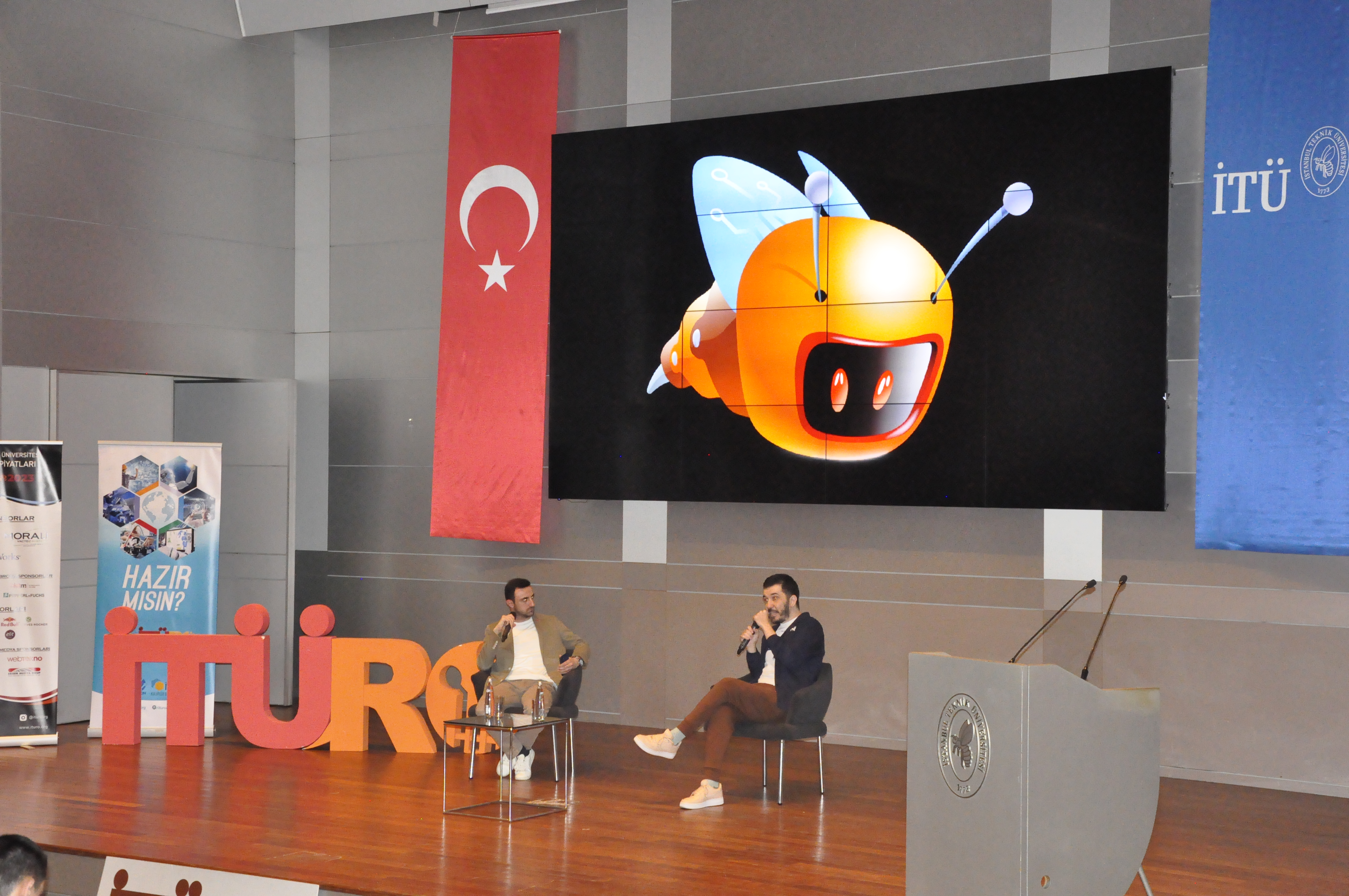 İTÜ Robot Olimpiyatları (İTÜRO) yarışması galeri görseli