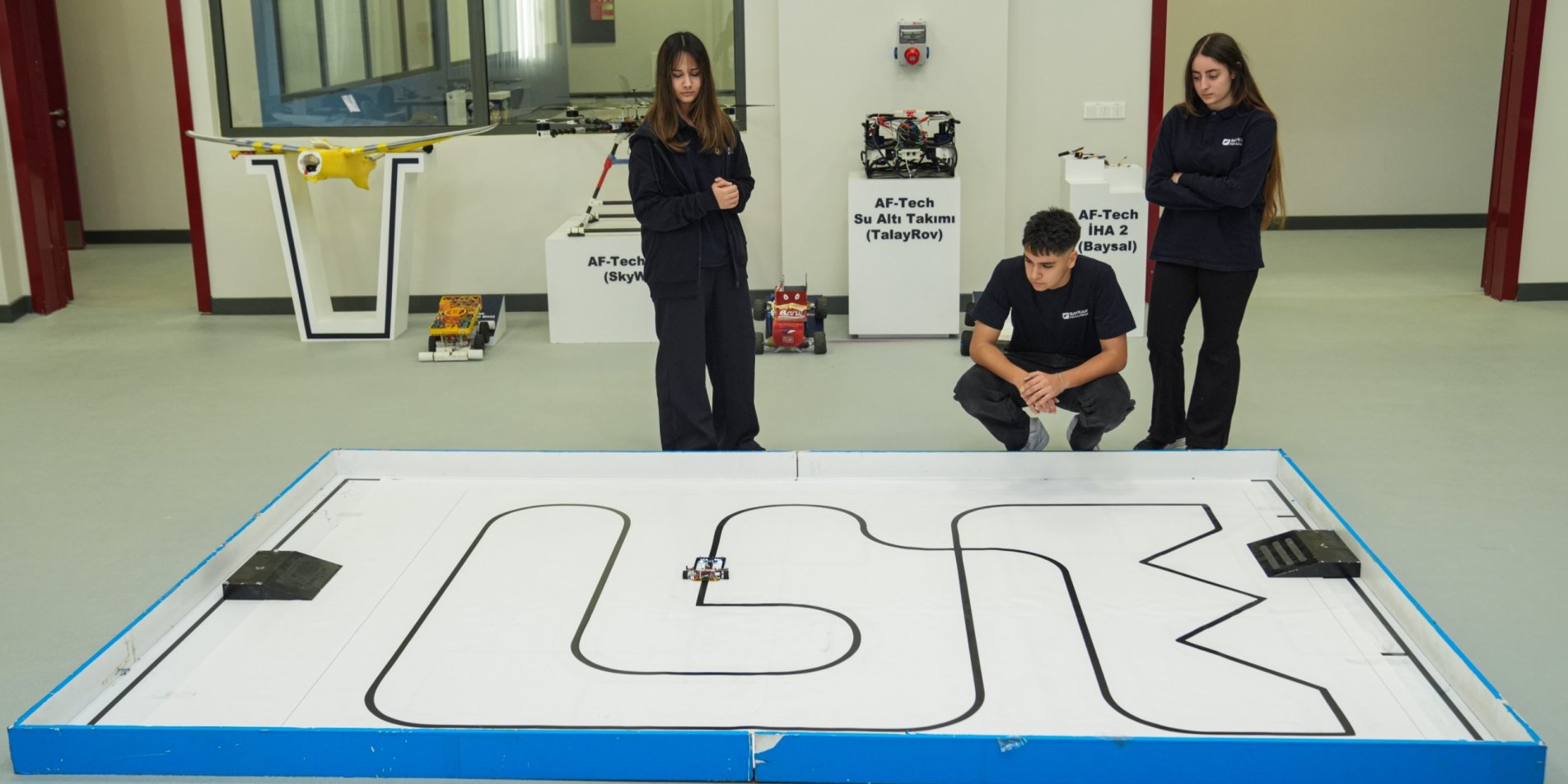 Lise Öğrencilerinden Uluslararası Yarışmalarda Çifte Başarı